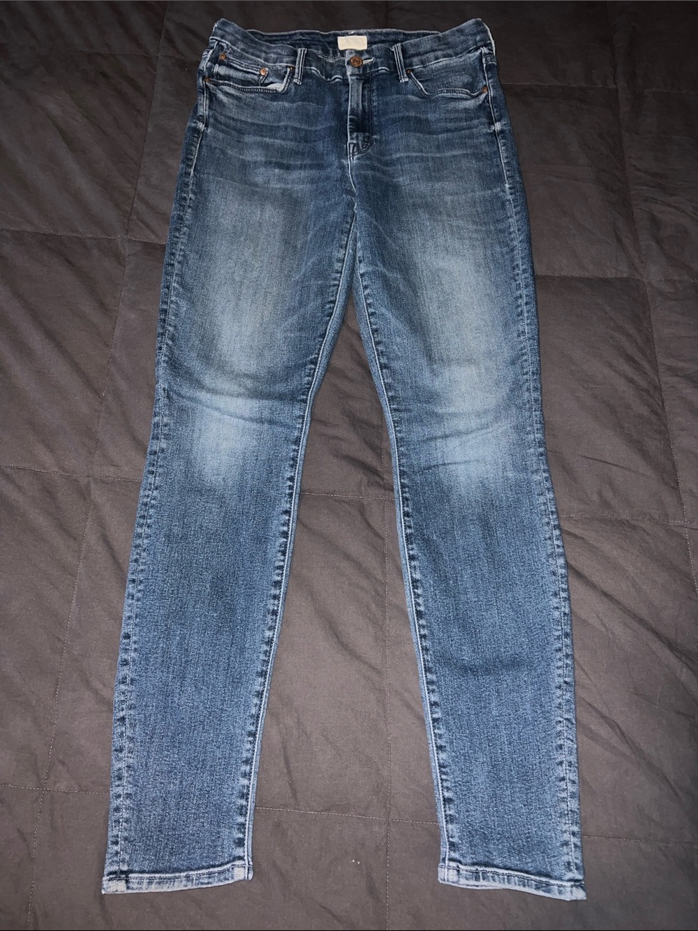 MOTHER The Looker Skinny Jeans in Washed Blue